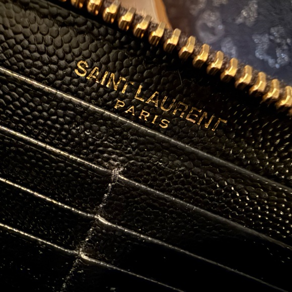 Saint Laurent YSL Authentic Monogram Large Zip Wallet in Grained Leather. - Picture 3 of 5